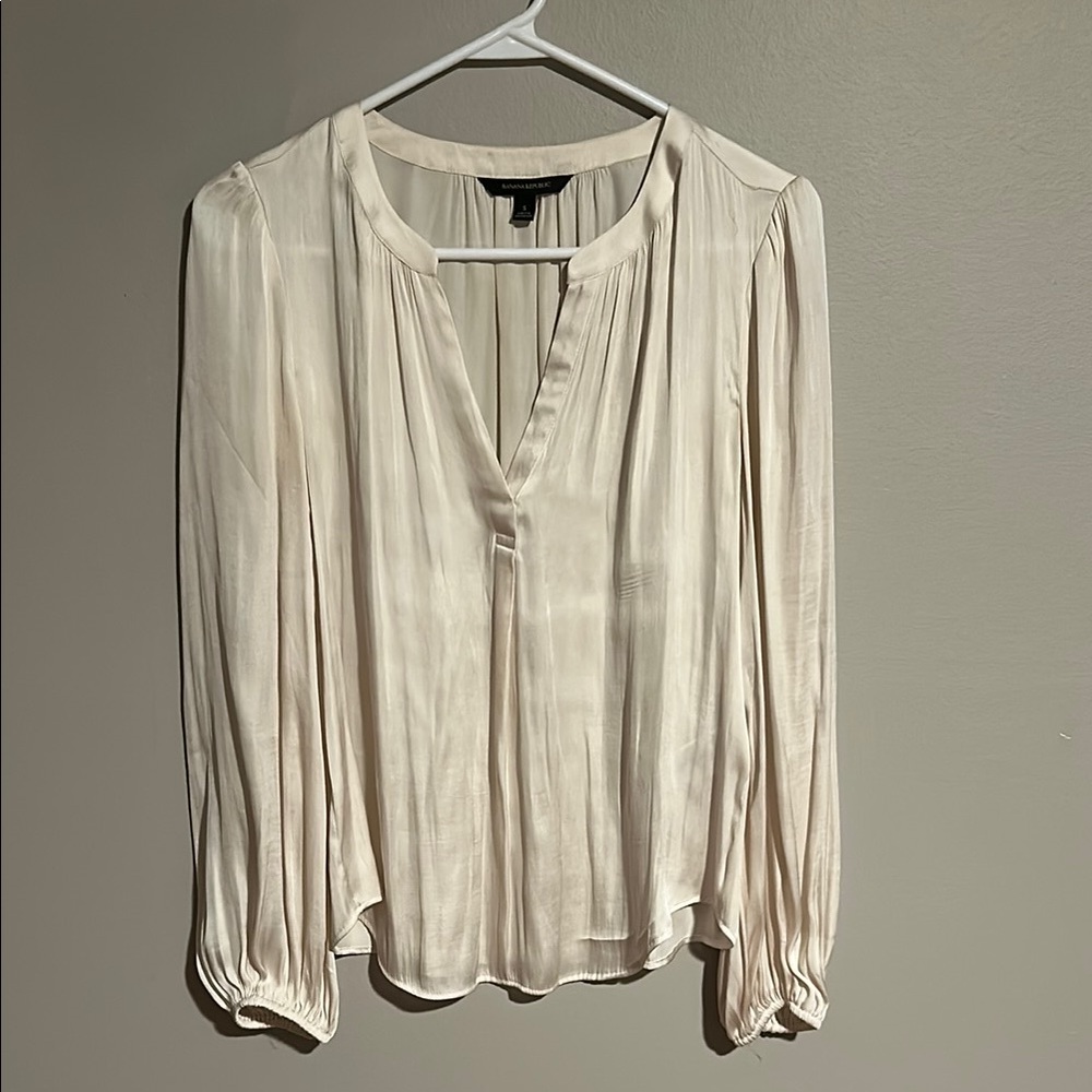Banana Republic Cream 3/4 Sleeve Blouse with Mandarin Collar